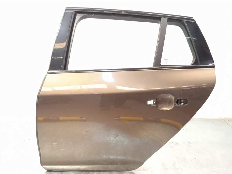 Recambio de puerta trasera izquierda para volvo v60 kombi cross country momentum referencia OEM IAM 32228972  