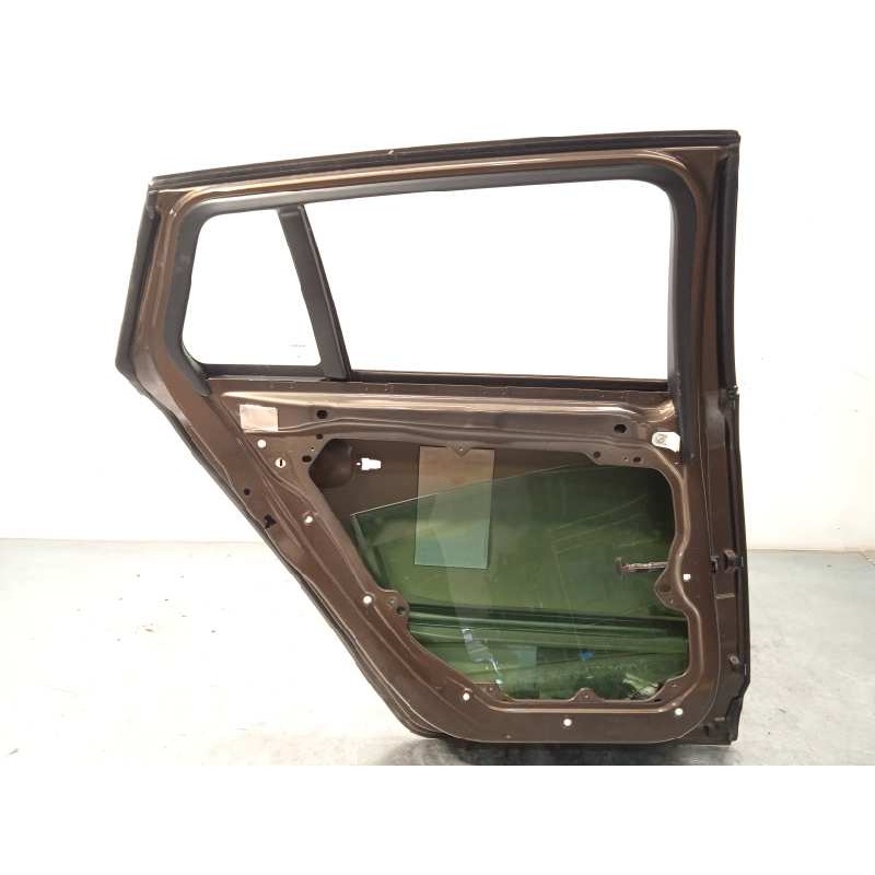 Recambio de puerta trasera izquierda para volvo v60 kombi cross country momentum referencia OEM IAM 32228972  