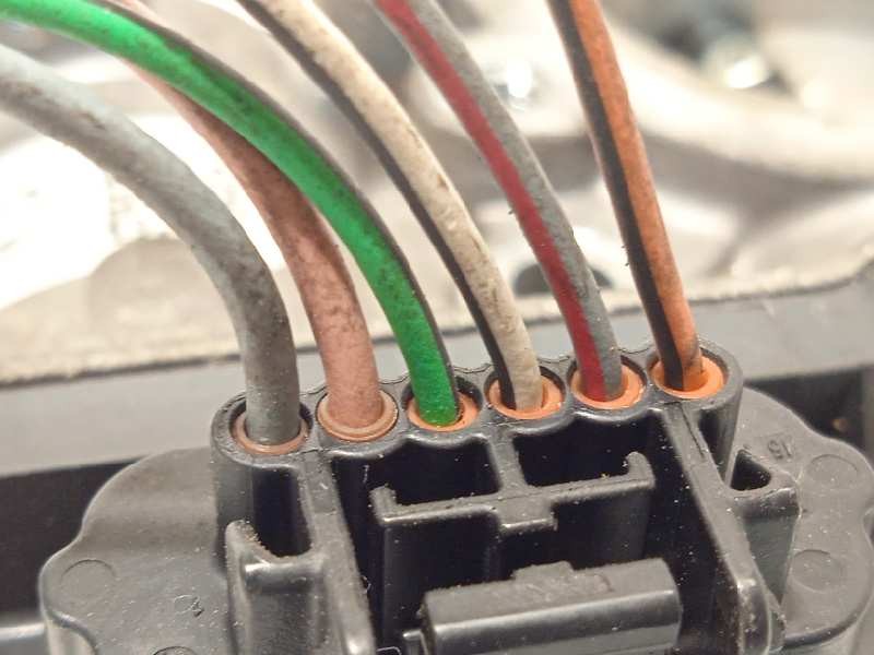 Recambio de caja mariposa para dacia sandero laureate referencia OEM IAM 161206038R  8201171233