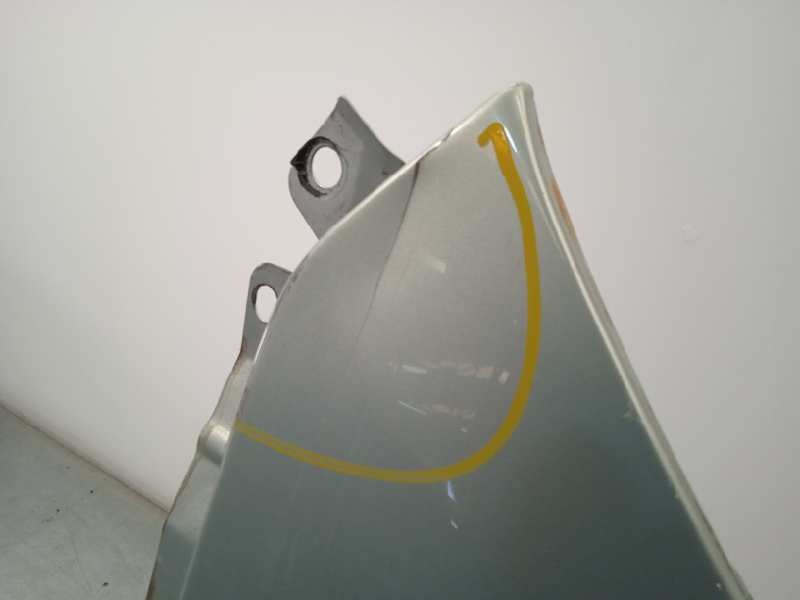 Recambio de aleta delantera izquierda para kia carens (un) 2.0 crdi referencia OEM IAM 663111D050  