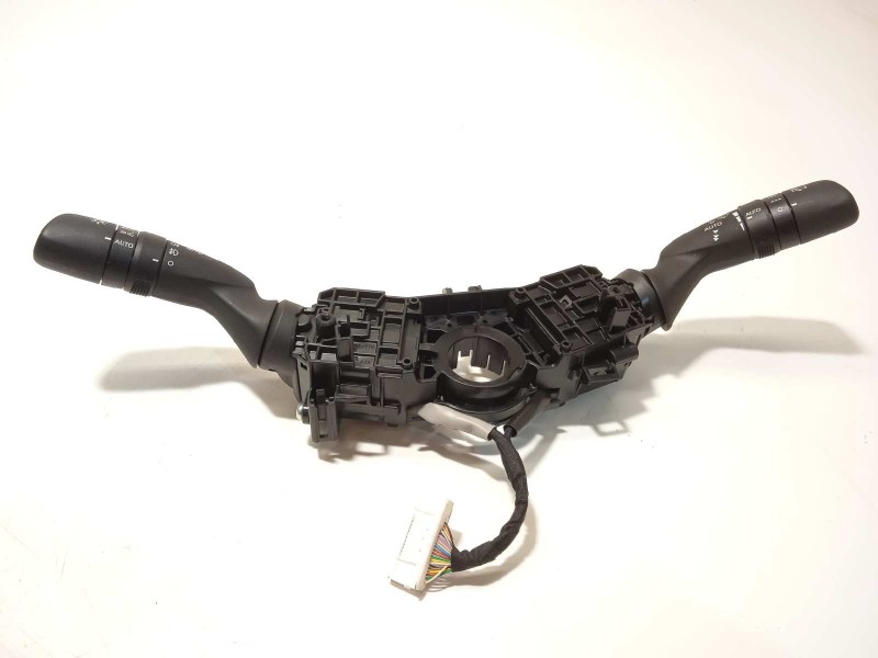 Recambio de mando intermitentes para toyota corolla (e21) referencia OEM IAM 8465202A50  8432902040