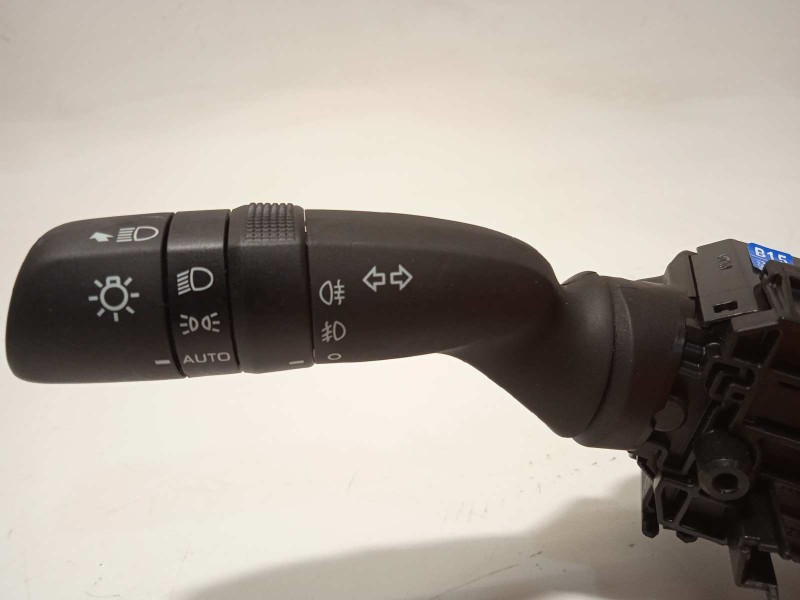 Recambio de mando intermitentes para toyota corolla (e21) referencia OEM IAM 8465202A50  8432902040