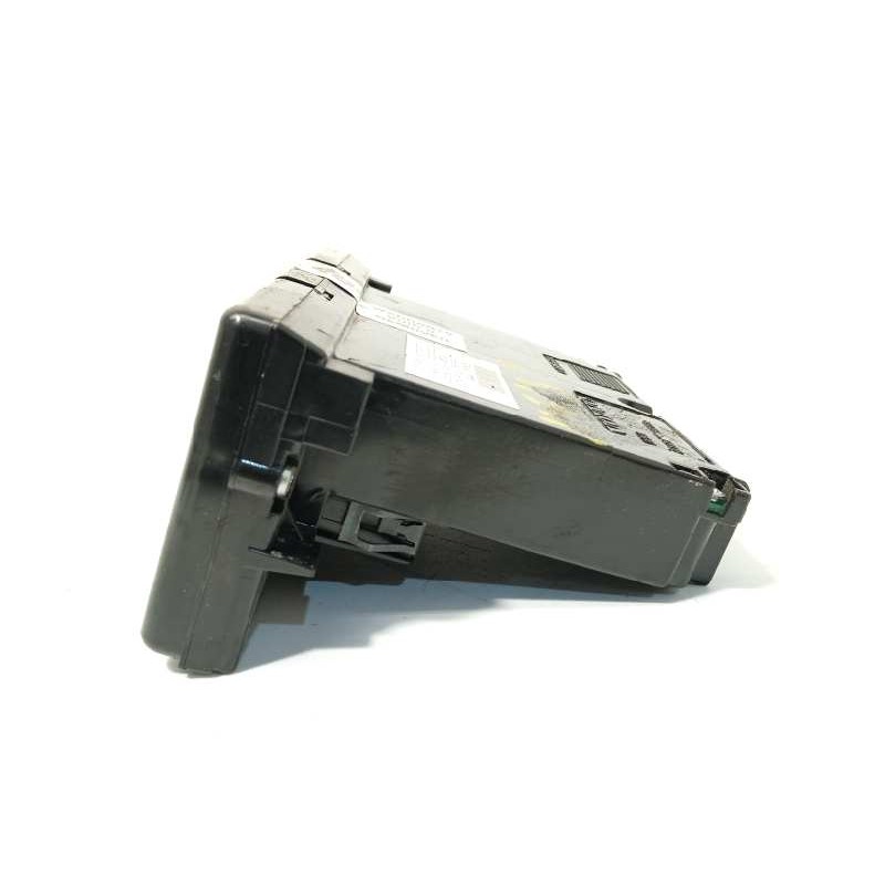 Recambio de pantalla multifuncion para volvo c30 2.0 d kinetic referencia OEM IAM 30797719  