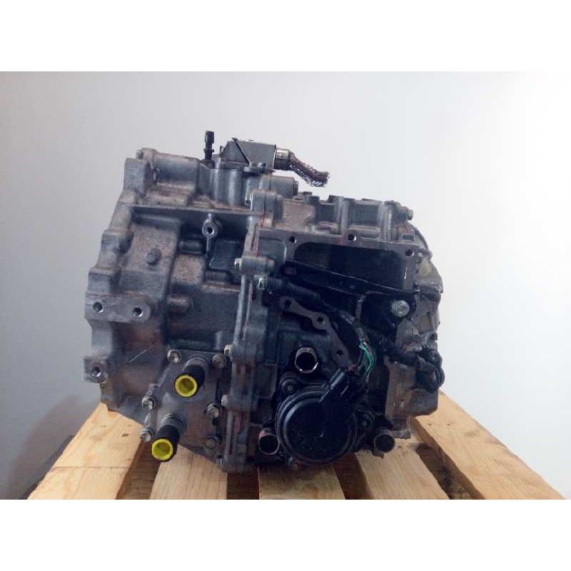 Recambio de despiece caja cambios para toyota auris hybrid active referencia OEM IAM 3JM  G210047090