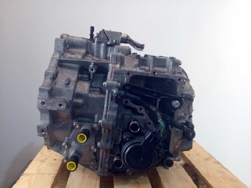Recambio de despiece caja cambios para toyota auris hybrid active referencia OEM IAM 3JM  G210047090