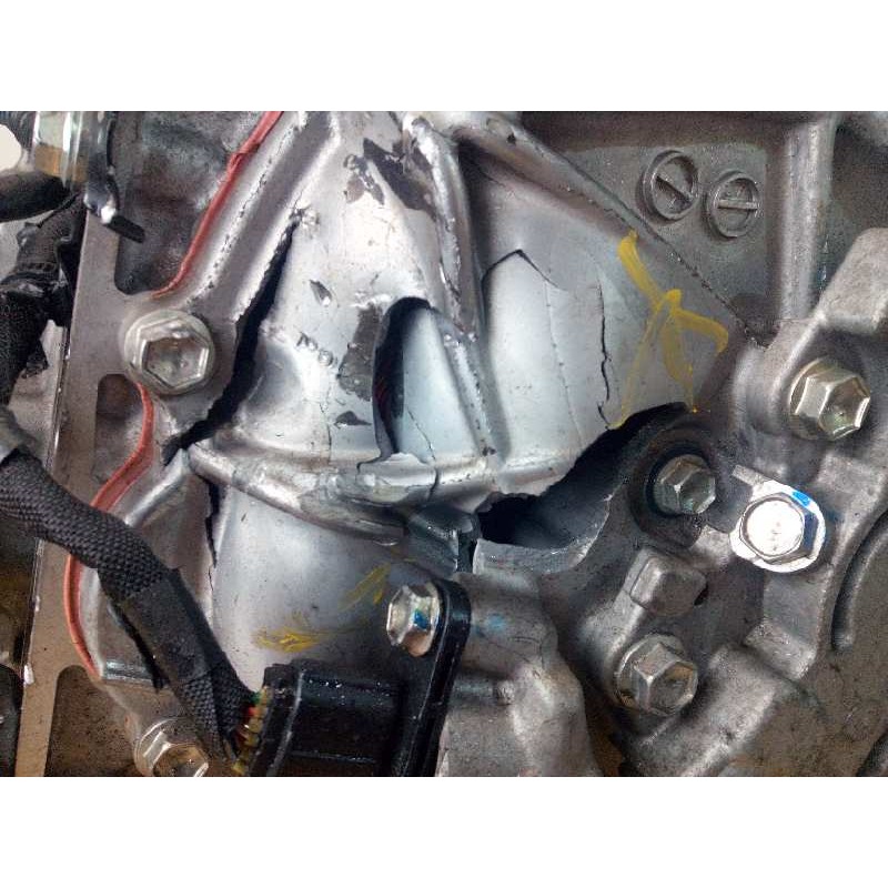 Recambio de despiece caja cambios para toyota auris hybrid active referencia OEM IAM 3JM  G210047090