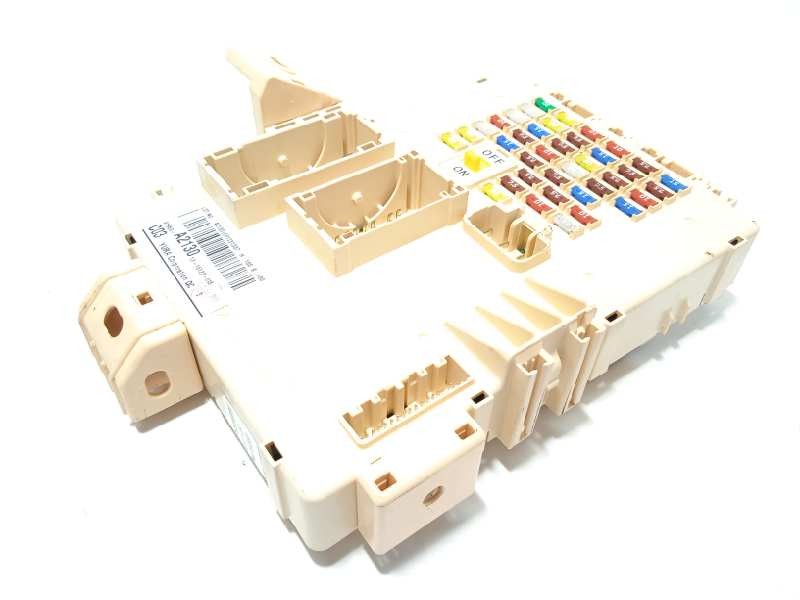 Recambio de caja reles / fusibles para kia cee´d 1.6 crdi cat referencia OEM IAM 91950A2130  