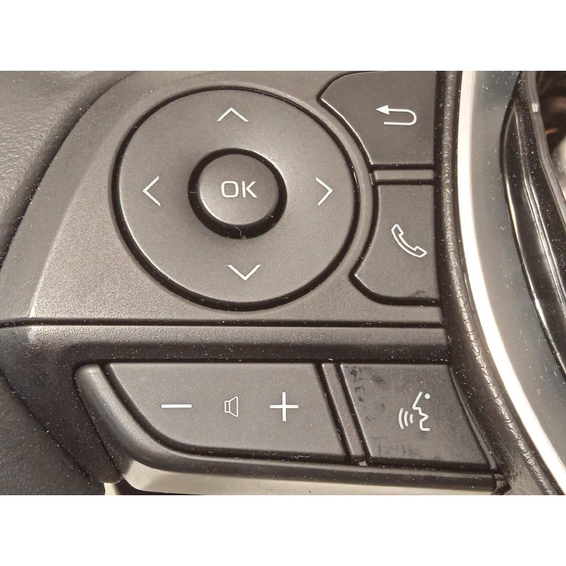 Recambio de volante para toyota corolla (e21) referencia OEM IAM 451000Z231  4510202820C1