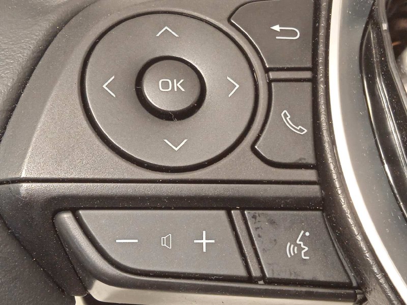 Recambio de volante para toyota corolla (e21) referencia OEM IAM 451000Z231  4510202820C1