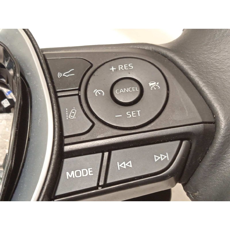 Recambio de volante para toyota corolla (e21) referencia OEM IAM 451000Z231  4510202820C1