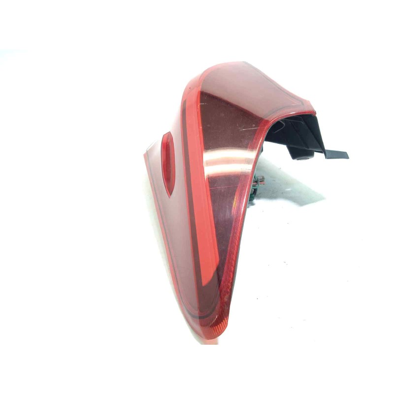 Recambio de piloto trasero derecho para toyota auris 1.6 d-4d cat referencia OEM IAM 8155102A61  