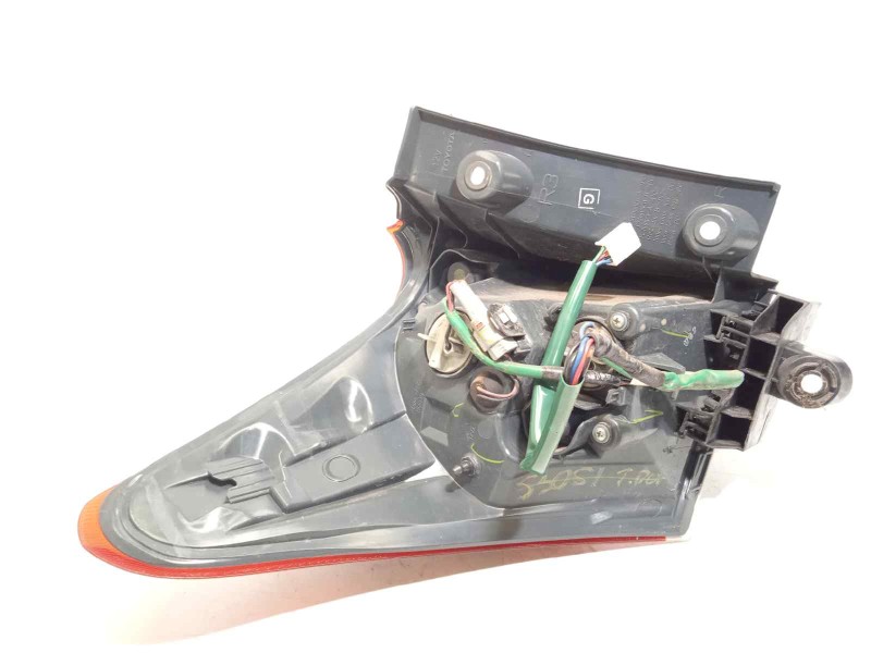 Recambio de piloto trasero derecho para toyota auris 1.6 d-4d cat referencia OEM IAM 8155102A61  