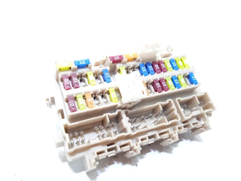 Recambio de caja reles / fusibles para renault kadjar 1.2 tce energy referencia OEM IAM 243808901R  