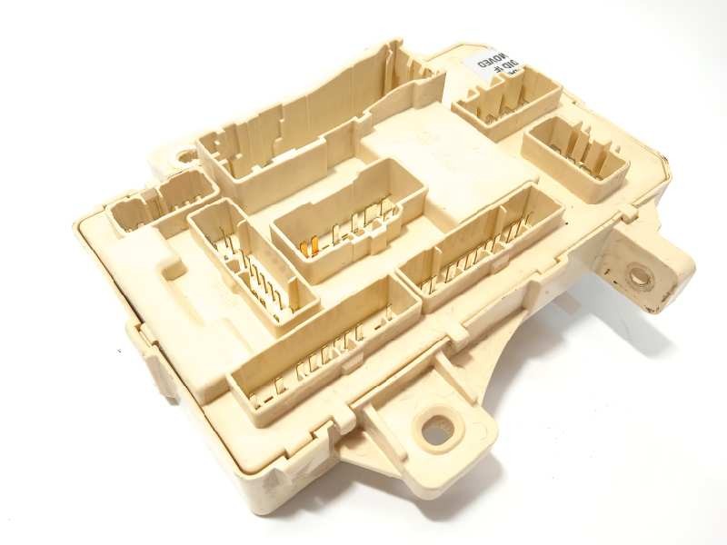 Recambio de caja reles / fusibles para kia cee´d sporty wagon active referencia OEM IAM 919501H510  