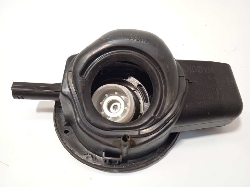 Recambio de tapa exterior combustible para kia cee´d sporty wagon active referencia OEM IAM 695131H500  