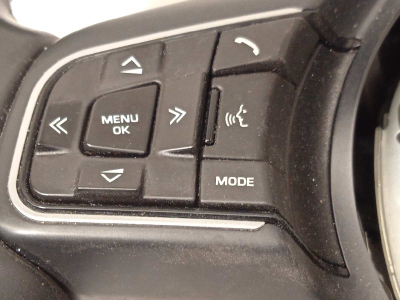 Recambio de volante para jaguar xe 2.0 diesel cat referencia OEM IAM GX733L598DB8PVJ  T4A2552PVJ