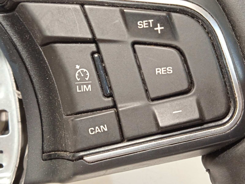 Recambio de volante para jaguar xe 2.0 diesel cat referencia OEM IAM GX733L598DB8PVJ  T4A2552PVJ