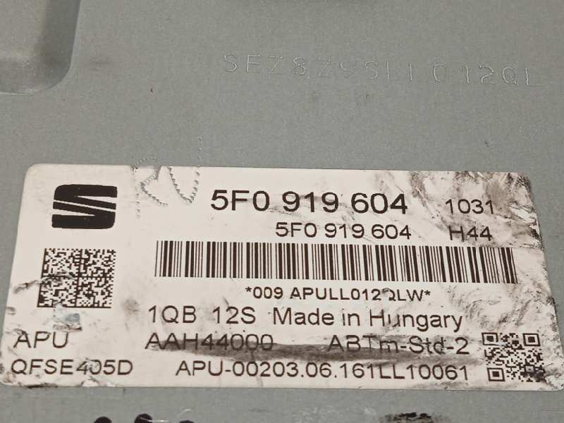 Recambio de pantalla multifuncion para seat ibiza (6p1) fr referencia OEM IAM 5F0919604  5F09196041QB