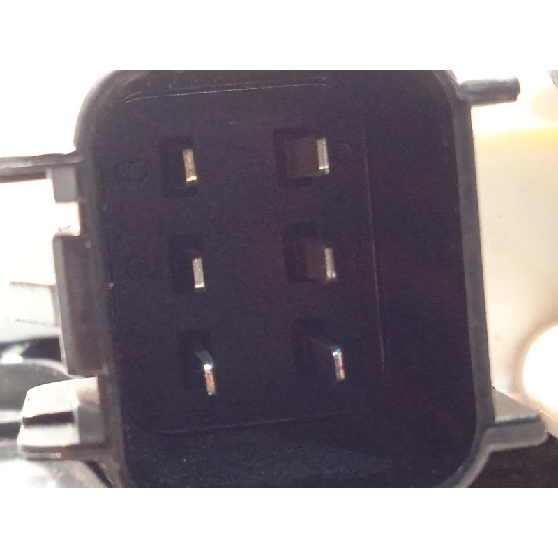 Recambio de elevalunas trasero izquierdo para jaguar xe 2.0 diesel cat referencia OEM IAM GX7327001AC  T4N13877