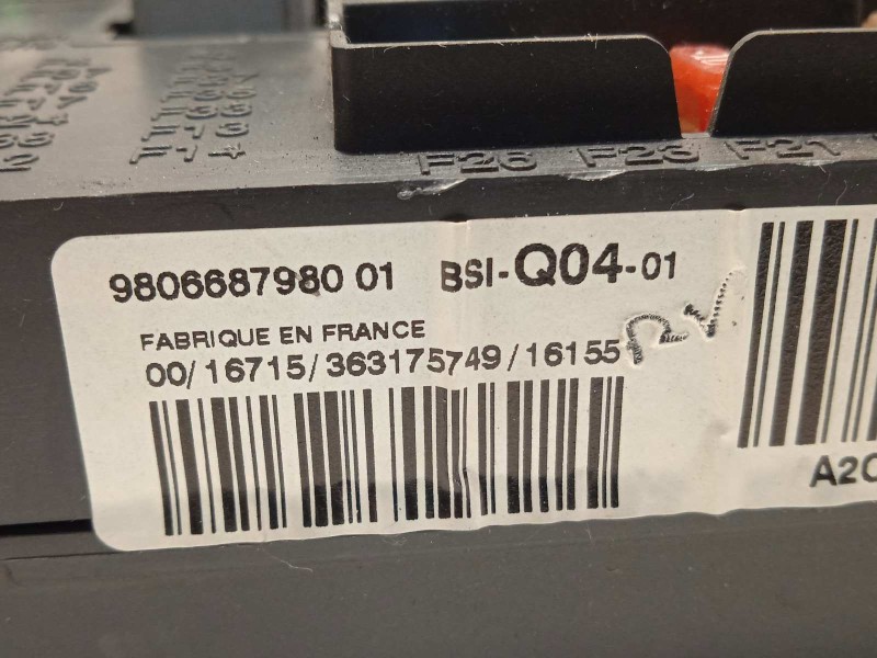 Recambio de caja reles / fusibles para citroën c4 lim. live edition referencia OEM IAM 9806687980  