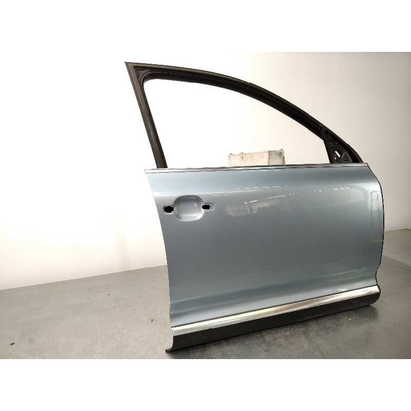 Recambio de puerta delantera derecha para volkswagen touareg (7l6) 2.5 tdi dpf referencia OEM IAM 7L0831056L  