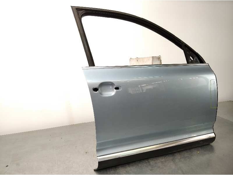 Recambio de puerta delantera derecha para volkswagen touareg (7l6) 2.5 tdi dpf referencia OEM IAM 7L0831056L  