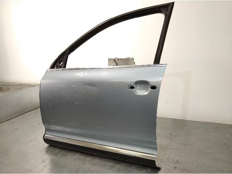 Recambio de puerta delantera izquierda para volkswagen touareg (7l6) 2.5 tdi dpf referencia OEM IAM 7L0831055L  