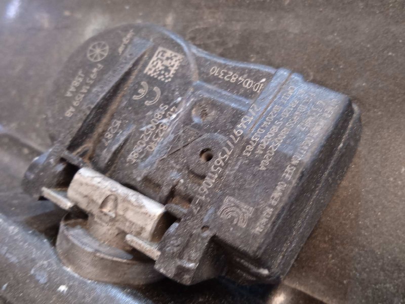 Recambio de llanta para jaguar xe 2.0 diesel cat referencia OEM IAM GX7M1007EB  T4N13697