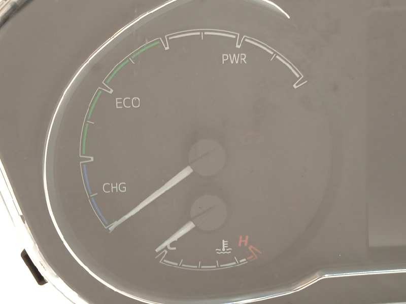 Recambio de cuadro instrumentos para toyota yaris hsd active referencia OEM IAM 83800F5441  MB1575906810