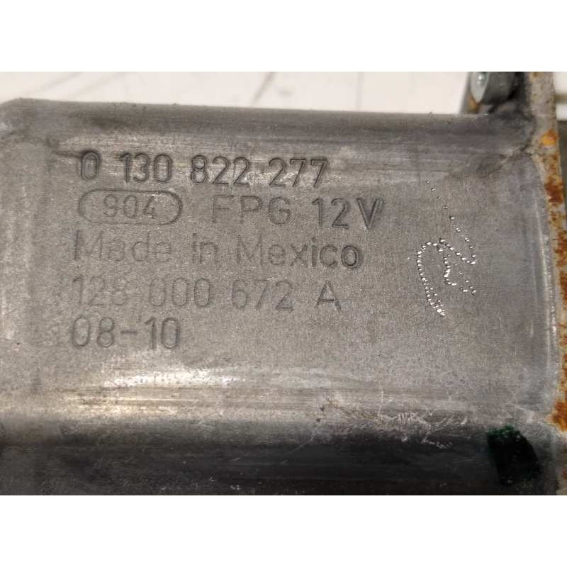 Recambio de elevalunas delantero derecho para jeep patriot referencia OEM IAM 05291798AA  0130822277