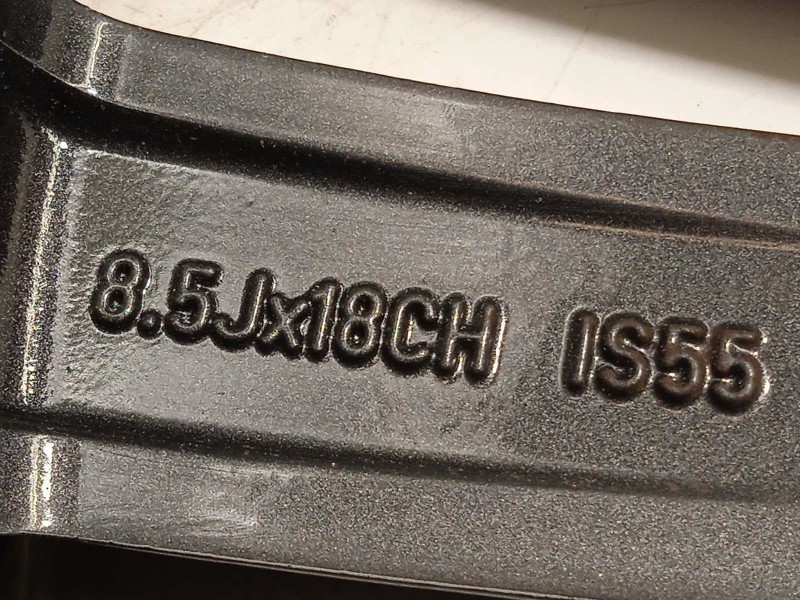 Recambio de llanta para jaguar xe 2.0 diesel cat referencia OEM IAM GX7M1007EB  T4N13697