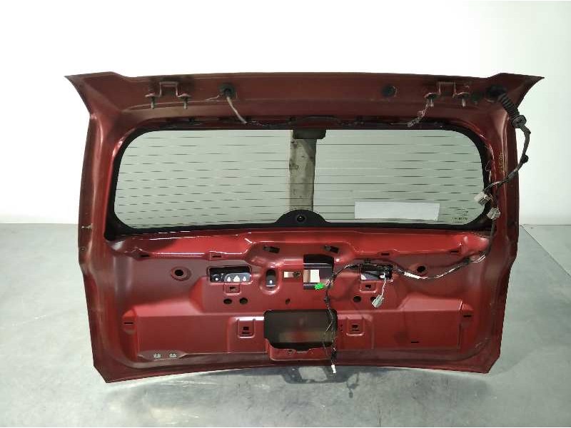 Recambio de porton trasero para jeep patriot referencia OEM IAM 5054349AC  