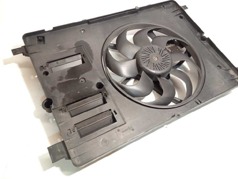 Recambio de electroventilador para volvo v40 cross country 2.0 diesel cat referencia OEM IAM 31439882  