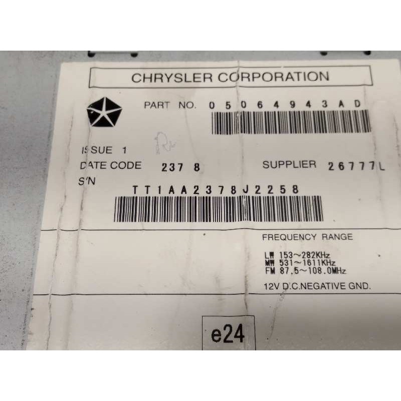 Recambio de sistema audio / radio cd para jeep patriot referencia OEM IAM 05064943AD  