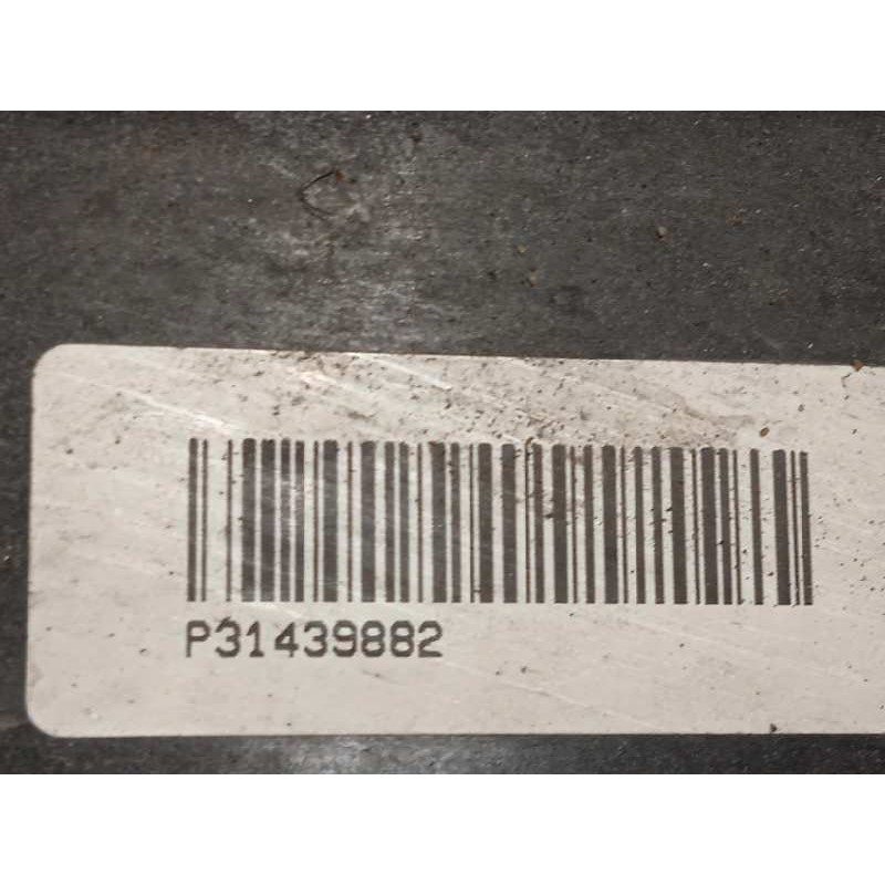 Recambio de electroventilador para volvo v40 cross country 2.0 diesel cat referencia OEM IAM 31439882  