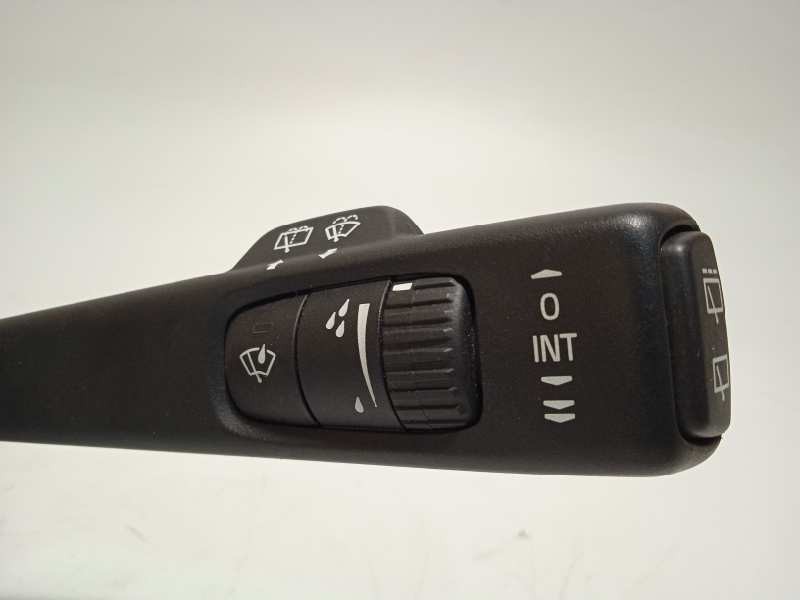 Recambio de mando intermitentes para volvo v40 cross country 2.0 diesel cat referencia OEM IAM 31481765  