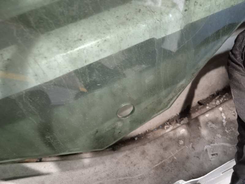 Recambio de puerta trasera izquierda para volvo v40 cross country 2.0 diesel cat referencia OEM IAM 31662586  