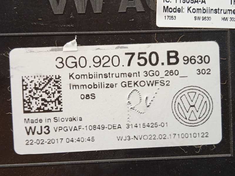 Recambio de cuadro instrumentos para volkswagen passat lim. (3g2) advance bmt referencia OEM IAM 3G0920750B  