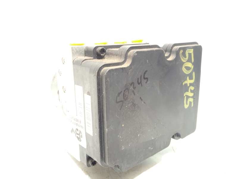 Recambio de abs para hyundai i20 1.2 16v cat referencia OEM IAM 58920C8250 6158945200 C858920550