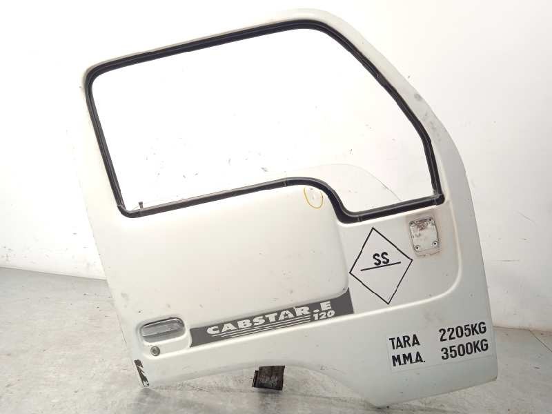Recambio de puerta delantera derecha para nissan cabstar (2001-...) 3.0 referencia OEM IAM NOREF  