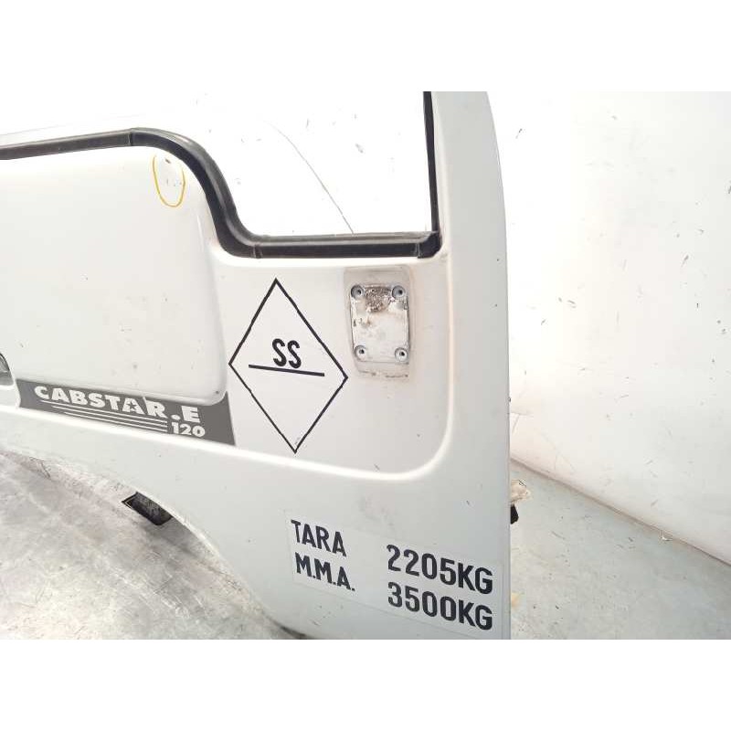 Recambio de puerta delantera derecha para nissan cabstar (2001-...) 3.0 referencia OEM IAM NOREF  