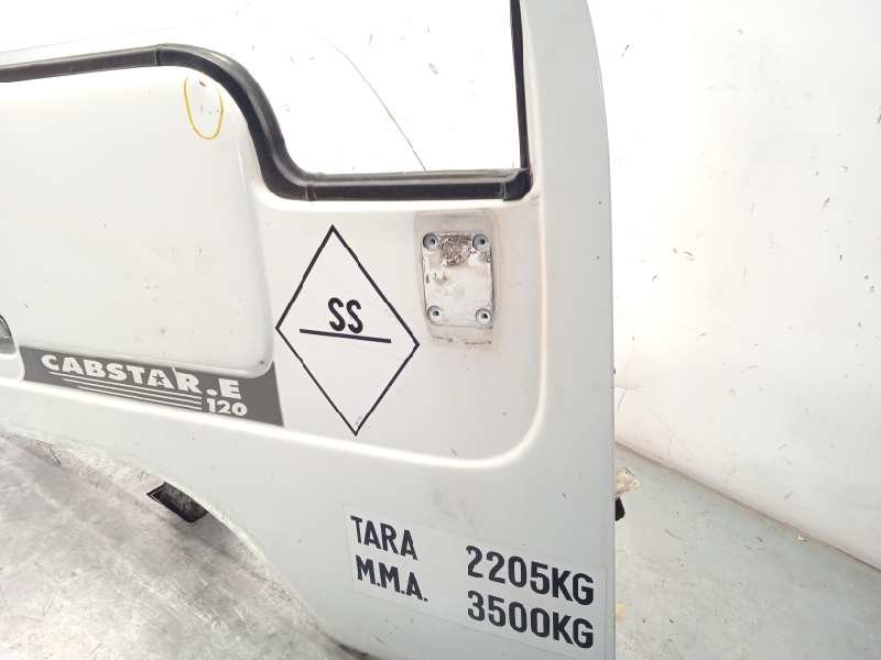 Recambio de puerta delantera derecha para nissan cabstar (2001-...) 3.0 referencia OEM IAM NOREF  