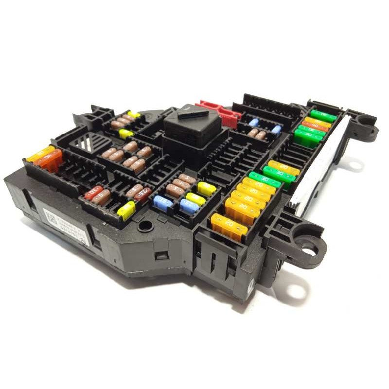 Recambio de caja reles / fusibles para bmw x3 (f25) sdrive 18d referencia OEM IAM 9315151  61149315151