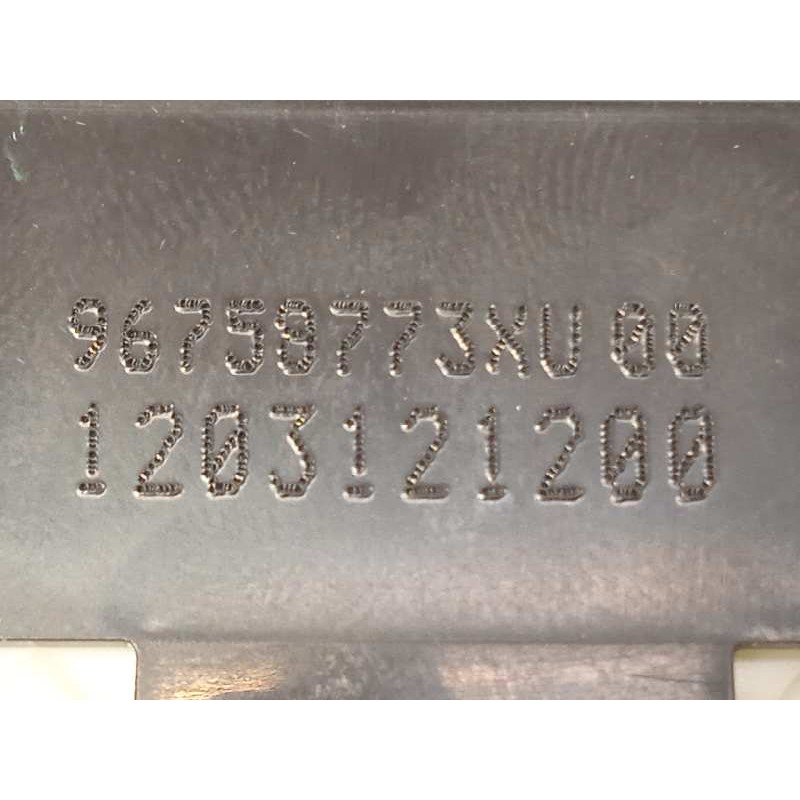 Recambio de modulo electronico para peugeot 208 allure referencia OEM IAM 96758773XU  