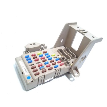 CAJA RELES / FUSIBLES 82201FJ110 