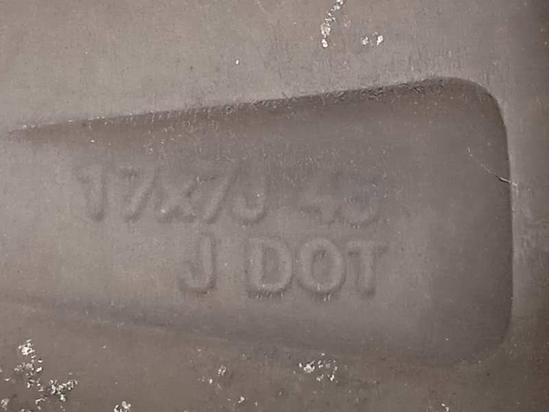 Recambio de llanta para toyota avensis (t27) advance referencia OEM IAM HL437913  