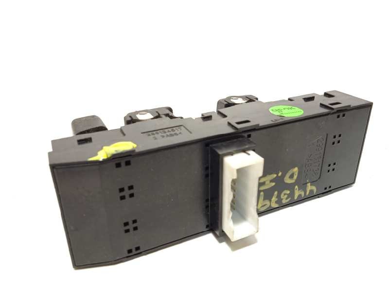 Recambio de mando elevalunas delantero izquierdo para hyundai i20 active 1.0 tgdi cat referencia OEM IAM 93570C8120  