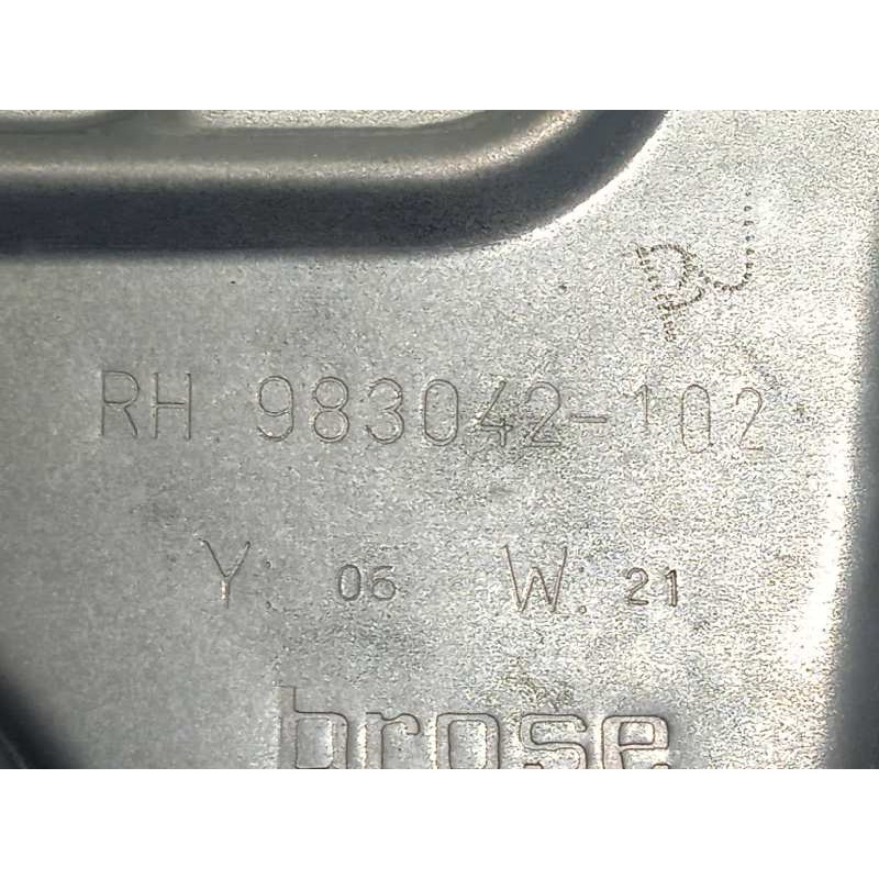 Recambio de elevalunas trasero derecho para volvo s80 berlina 4.4 v8 cat referencia OEM IAM 970716101  983042102