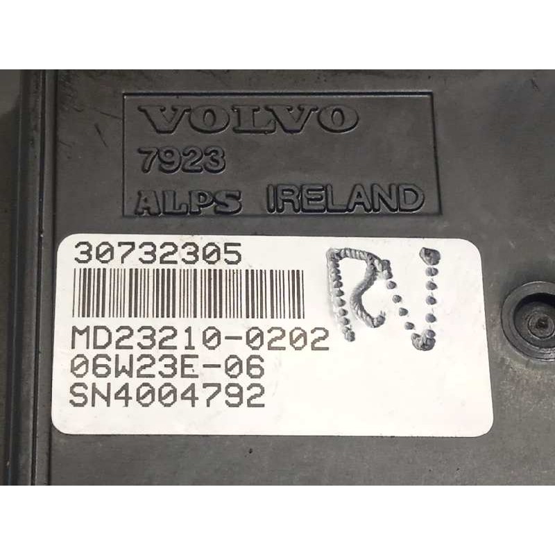 Recambio de pantalla multifuncion para volvo s80 berlina 4.4 v8 cat referencia OEM IAM 30732305  