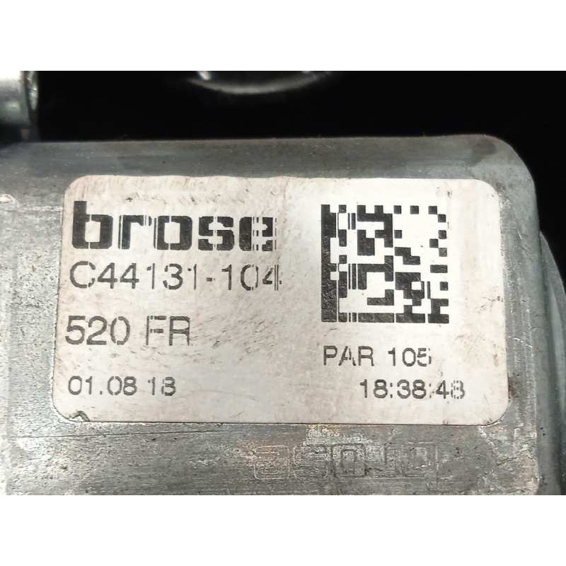 Recambio de elevalunas delantero derecho para jeep renegade 1.0 t-gdi cat referencia OEM IAM 00521211850  C44131104